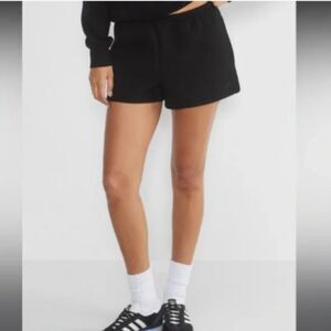BNWT - TNA ARTIZIA PERFECT MICRO BLACK SHORT - 2XL